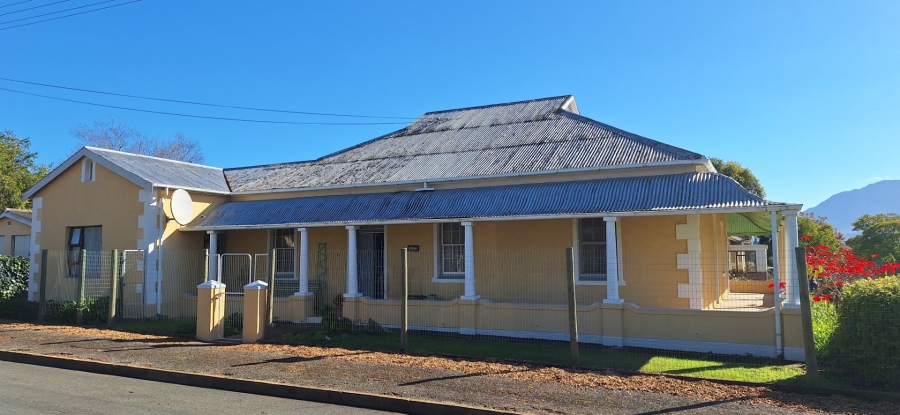 4 Bedroom Property for Sale in Riversdale Western Cape